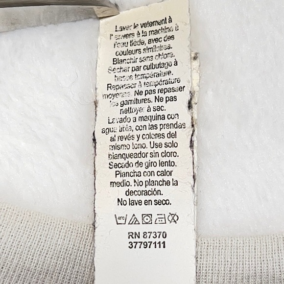 Mickey Mouse Fitted Tee Shirt Mens L Day of the Dead Themed ☠️ Off White - Picture 13 of 13